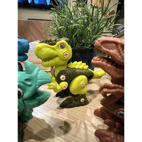 Take Apart Dinosaur Toy Velociraptor Triceratops T-Rex STEM Educational - Picture 4 of 7